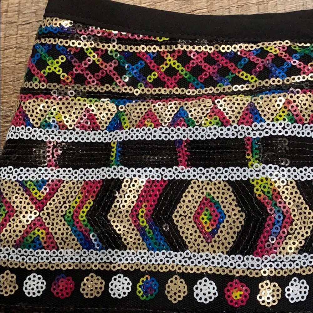Guess Multicolor Patterned Mini Skirt - Picture 4 of 8